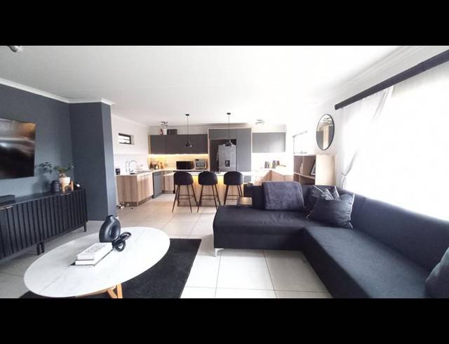 3 BEDROOM APARTMENT FOR SALE IN GLEN MARAIS